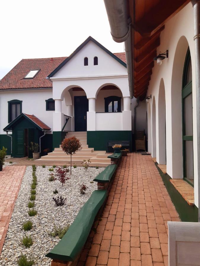 Feny-Szer Vendeghaz Orseg Hotell Szentgotthárd Exteriör bild