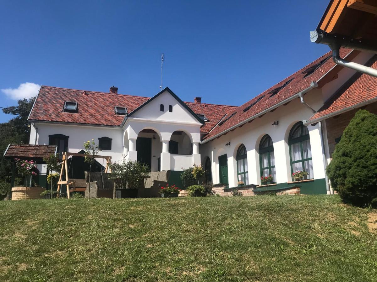 Feny-Szer Vendeghaz Orseg Hotell Szentgotthárd Exteriör bild