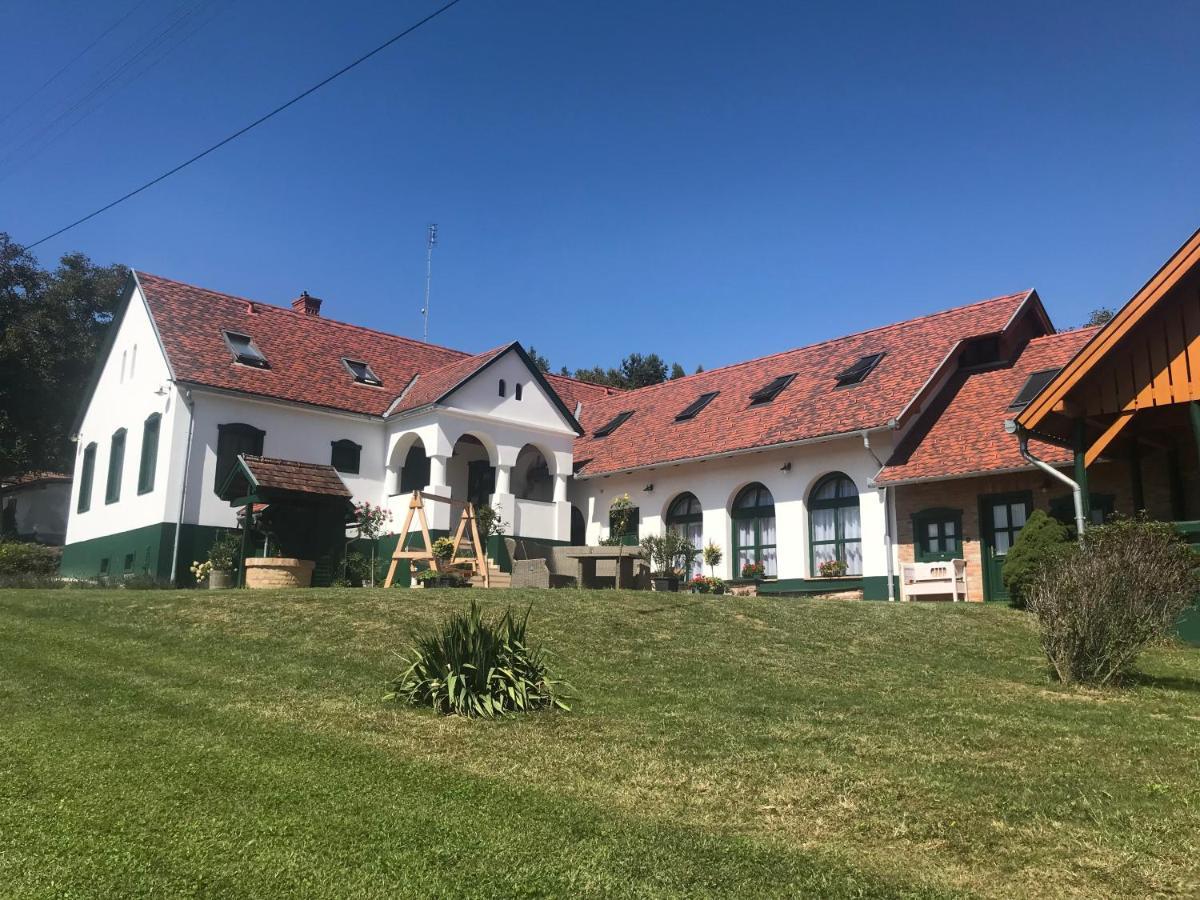 Feny-Szer Vendeghaz Orseg Hotell Szentgotthárd Exteriör bild