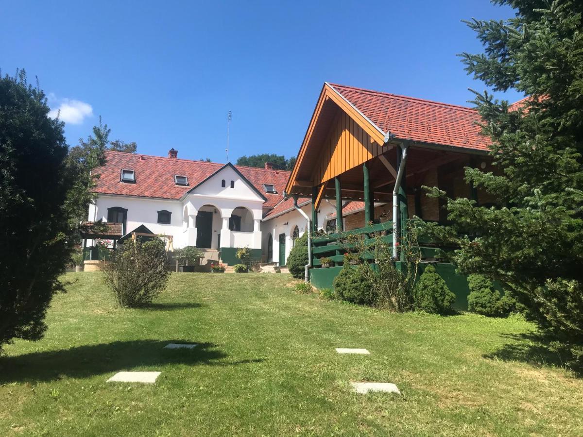 Feny-Szer Vendeghaz Orseg Hotell Szentgotthárd Exteriör bild